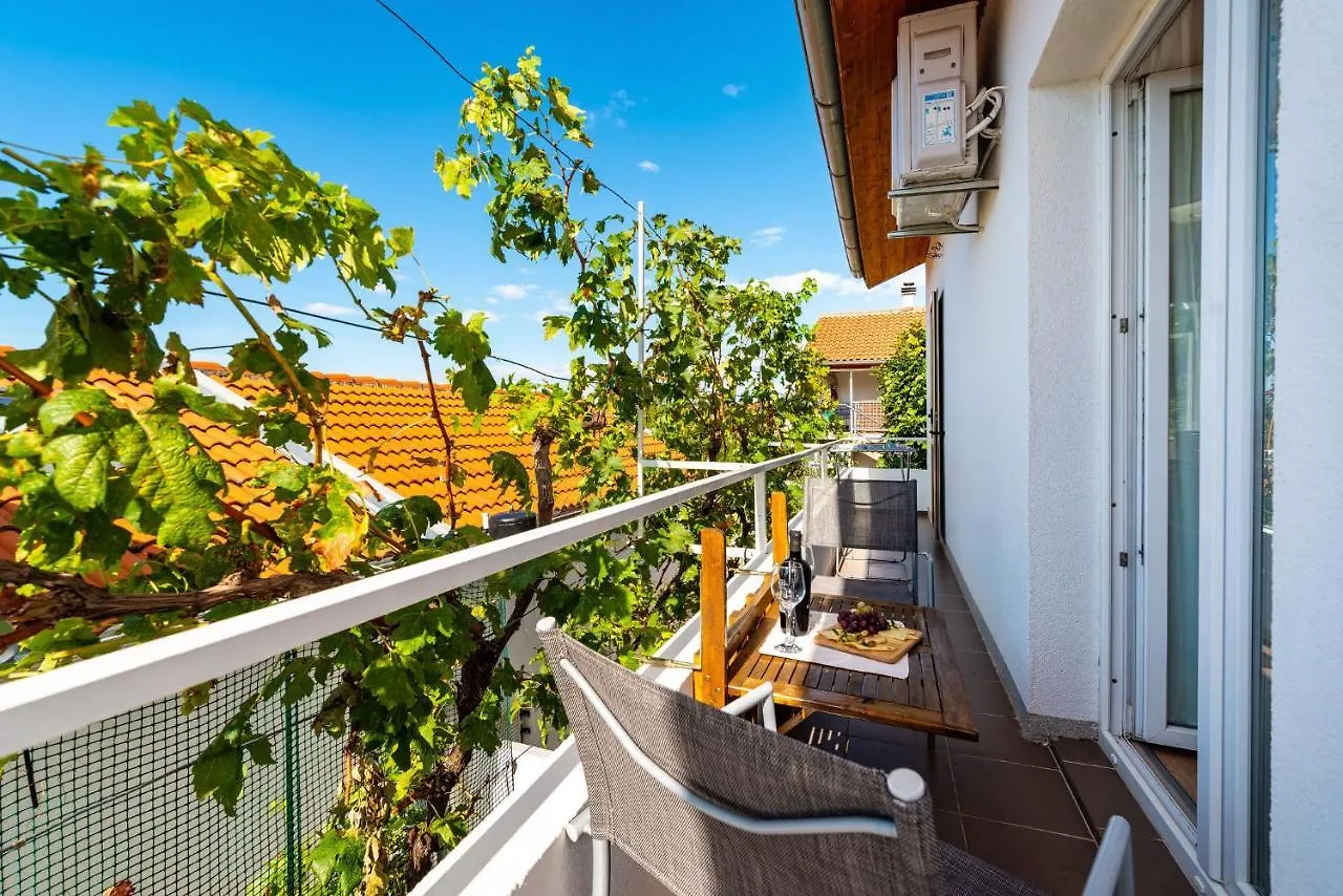 Apartment Maia Lena For Family Jasenice  0*, Jasenice (Zadar)