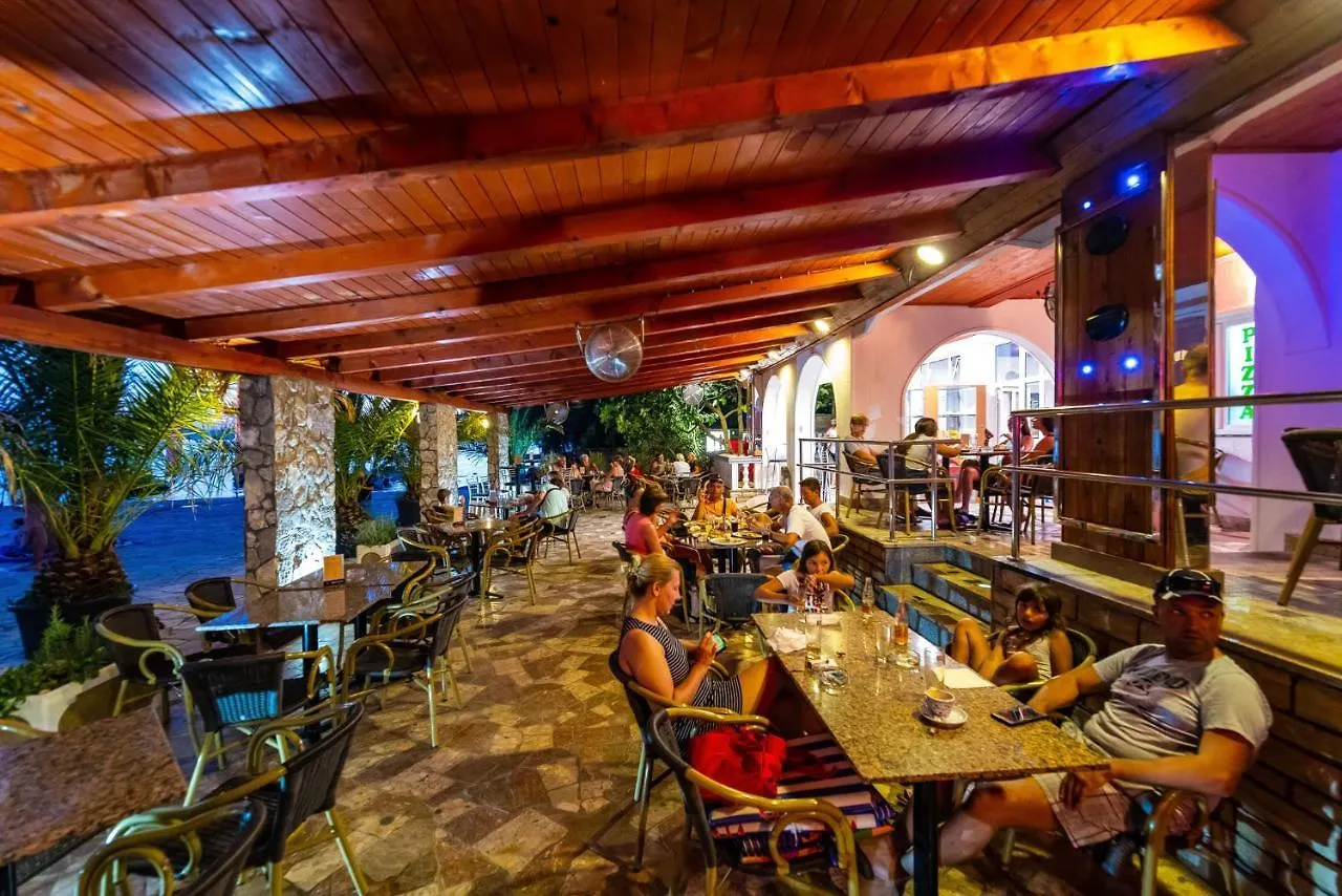 Apartment Maia Lena For Family Jasenice   Jasenice (Zadar)